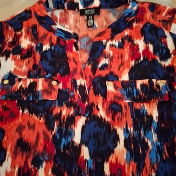 Jones New York Red and Blue Graphic Blouse with Mandarin Collar - Picture 3 of 7